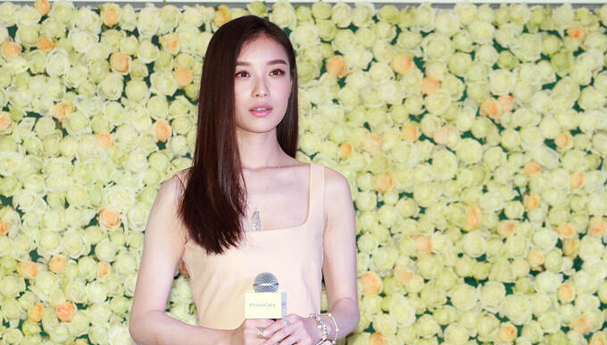 24ձһuɫLȹF(xin)ĳƷƷl(f)վ__ӢcԓƷƵ⼮ߌӟ߀˲g׃“”rɐ۱xһɫLȹXŮ@üɐ