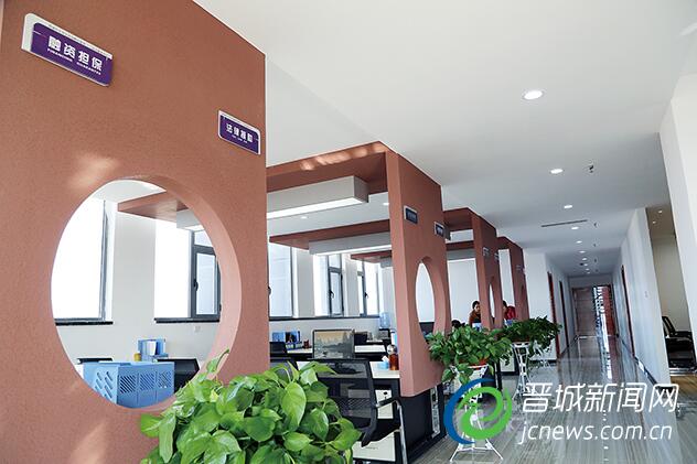 鯤鵬創(chuàng)業(yè)夢工場完備的創(chuàng)業(yè)服務(wù)窗口